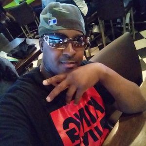 Meet your Posher, Gregory